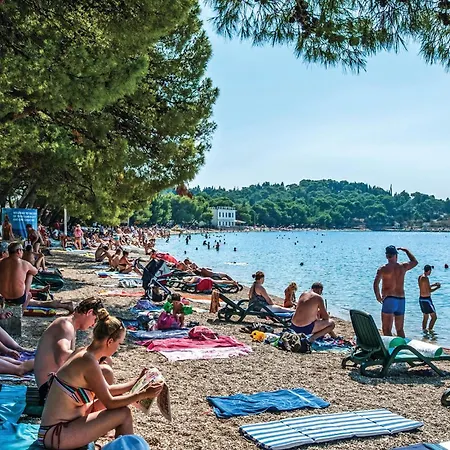 Two-bedroom In Apartamento