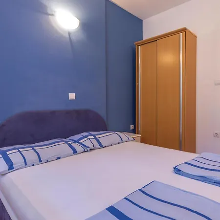 Apartamento Two-bedroom In Makarska